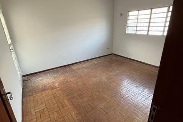 Casa para alugar - 278m&sup2; - JARDIM DOS PR&Iacute;NCIPES