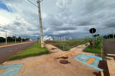 Terreno &agrave; venda - 388m&sup2; - VILA BECKER