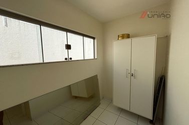 Sal&atilde;o Comercial &agrave; venda - 345m&sup2; - Zona I