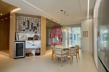 Casa &agrave; venda - 688m&sup2; - Condom&iacute;nio Residencial Soleil