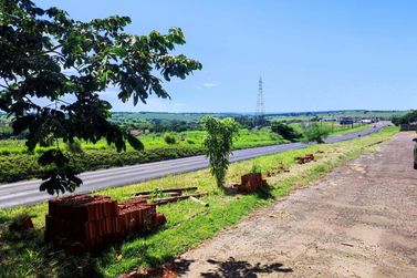 Casa &agrave; venda - 100m&sup2; - Jardim Campo Belo