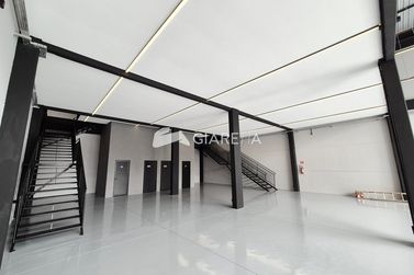 Sala Comercial &agrave; venda - 550m&sup2; - VILA BECKER