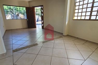 Casa para alugar - Jardim Aratimb&oacute;