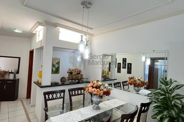 Casa &agrave; venda - 225m&sup2; - Jardim Para&iacute;so