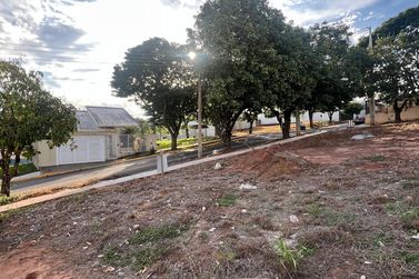 Terreno &agrave; venda - 257m&sup2; - Parque do Lago