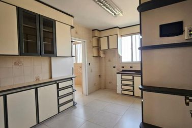 Apartamento &agrave; venda - 133m&sup2; - Zona III