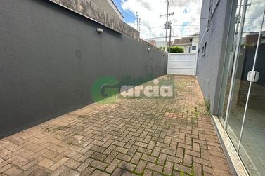 Sal&atilde;o Comercial para alugar - 486m&sup2; - ZONA III