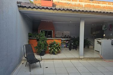 Casa &agrave; venda - 142m&sup2; - CONJUNTO RESIDENCIAL GUARANI