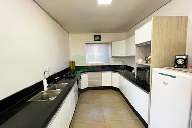 Casa &agrave; venda - 330m&sup2; - .