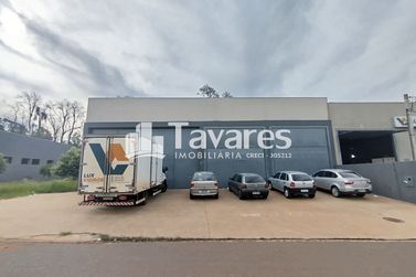 Sal&atilde;o Comercial para alugar - 700m&sup2; - Jardim Santiago