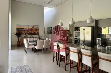 Casa &agrave; venda - 261m&sup2; - Zona II