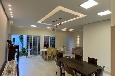 Casa &agrave; venda - 419m&sup2; - Jd Veleiros