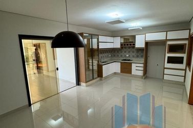 Casa &agrave; venda - 380m&sup2; - Jardim Imigrantes II