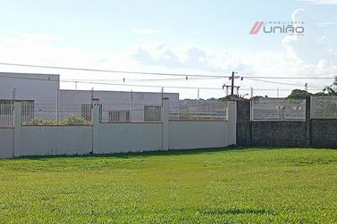 Terreno &agrave; venda - 892m&sup2; - Zona III