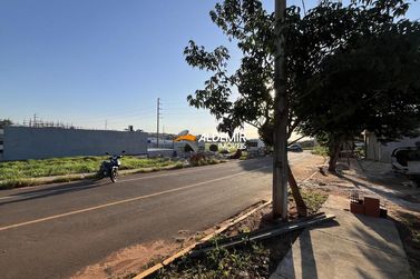 Terreno &agrave; venda - Zona 05