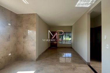 Casa &agrave; venda - 132m&sup2; - Jardim Azal&eacute;ia