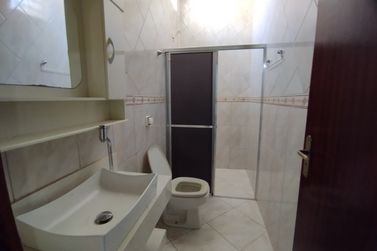 Casa &agrave; venda - 255m&sup2; - ZONA VI