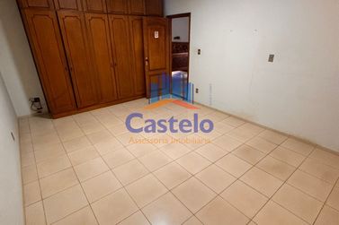 Casa para alugar - 310m&sup2; - ZONA II