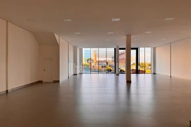Sal&atilde;o Comercial para alugar - Zona I