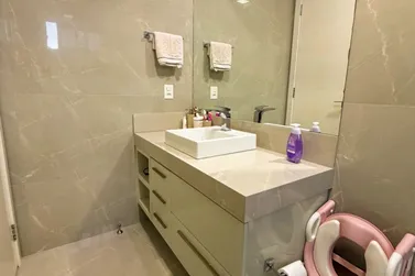 Casa &agrave; venda - 280m&sup2; - Zona VII