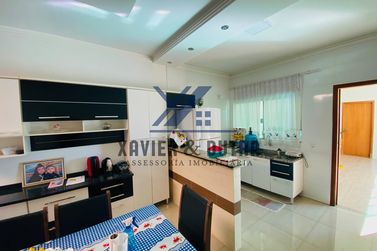 Casa &agrave; venda - 191m&sup2; - Pra&ccedil;a 7 de Setembro, Zona 05