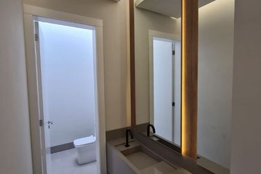 Casa &agrave; venda - 230m&sup2; - Portal das &Aacute;guas