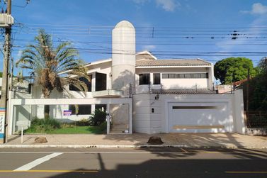 Casa &agrave; venda - 406m&sup2; - Zona II