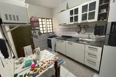 Casa &agrave; venda - 177m&sup2; - JARDIM PETROPOLIS