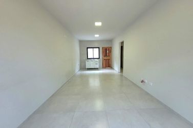 Casa para alugar - 81m&sup2; - Zona V