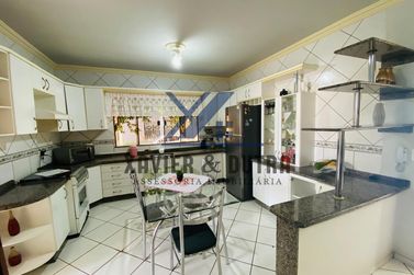 Casa para alugar - 195m&sup2; - Parque Bandeirantes