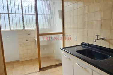 Apartamento &agrave; venda - 57m&sup2; - ZONA III