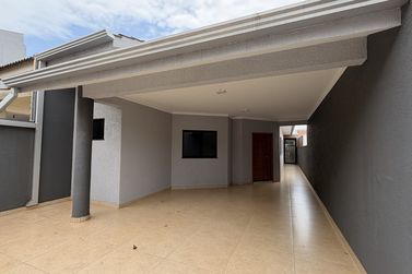 Casa &agrave; venda - 180m&sup2; - Jardim Para&iacute;so