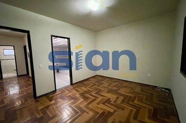 Casa para alugar - 180m&sup2; - Zona I