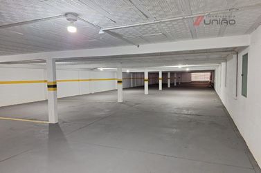 Sal&atilde;o Comercial para alugar - 243m&sup2; - Zona 1