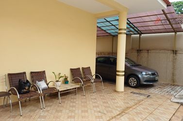 Casa &agrave; venda - Zona VI