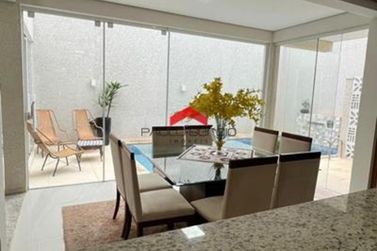 Sobrado &agrave; venda - 196m&sup2; - Jardim Floren&ccedil;a