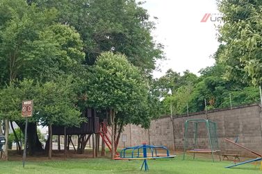 Terreno &agrave; venda - 378m&sup2; - Parque Residencial Interlagos