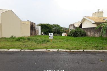Terreno &agrave; venda - 450m&sup2; - Parque Cidade Jardim