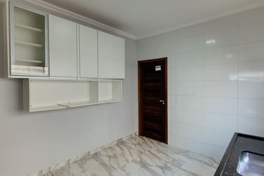 Casa para alugar - 77m&sup2; - JARDIM AEROPORTO II