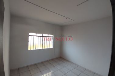 Casa para alugar - JARDIM PRIMAVERA
