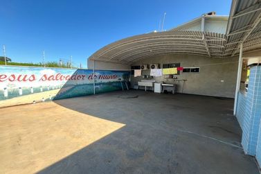 Ch&aacute;cara &agrave; venda - 