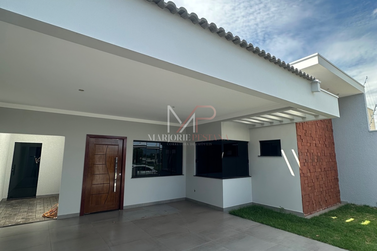 Casa &agrave; venda - 123m&sup2; - Jardim Cima