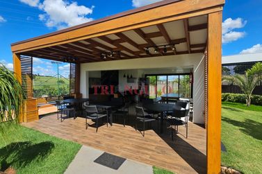 Terreno &agrave; venda - 270m&sup2; - PARQUE RESIDENCIAL INTERLAGOS 02