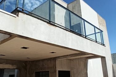 Casa &agrave; venda - 200m&sup2; - Zona VI