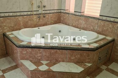 Casa &agrave; venda - 380m&sup2; - Zona I