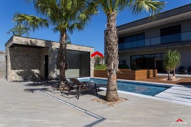 Ch&aacute;cara &agrave; venda - 2500m&sup2; - Condom&iacute;nio Lagoa Dourada