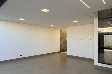 Sobrado &agrave; venda - 200m&sup2; - Jardim Colorado