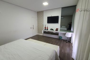 Casa &agrave; venda - 245m&sup2; - Zona IV