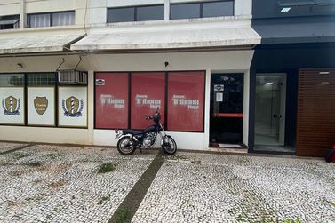 Sal&atilde;o Comercial &agrave; venda - 84m&sup2; - Zona I