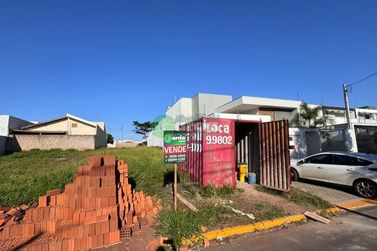 Terreno &agrave; venda - 187m&sup2; - Jardim Cima